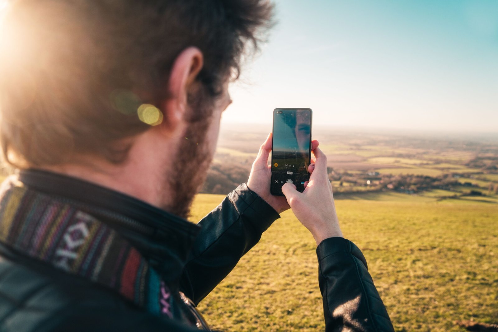 Comparativa de planes de eSIM ilimitados para Reino Unido en un celular